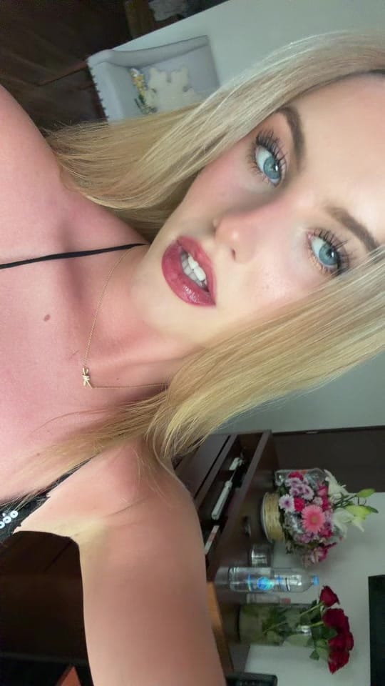 Post 2 by Sofía Maties🪽🦢✨ on TikTok (video)