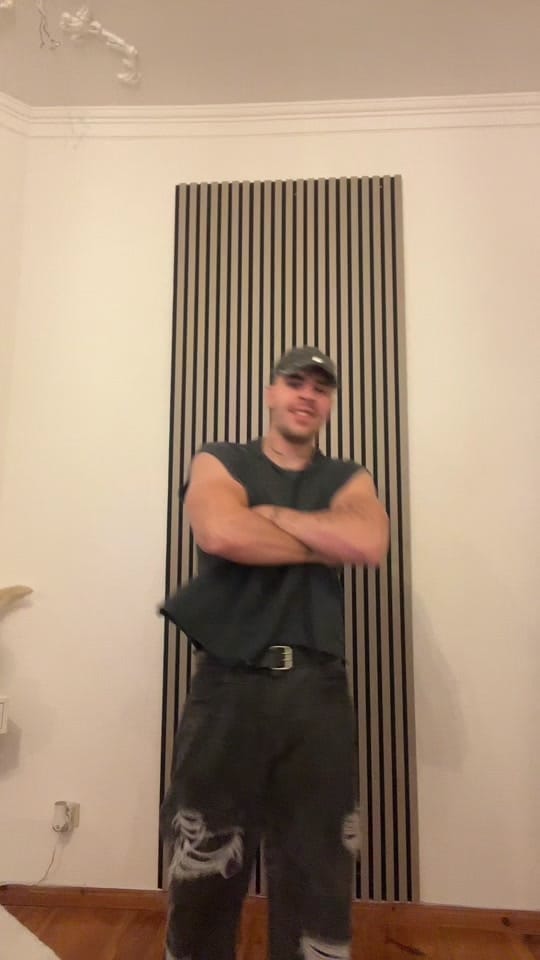 Post 4 by symondance on TikTok (video)