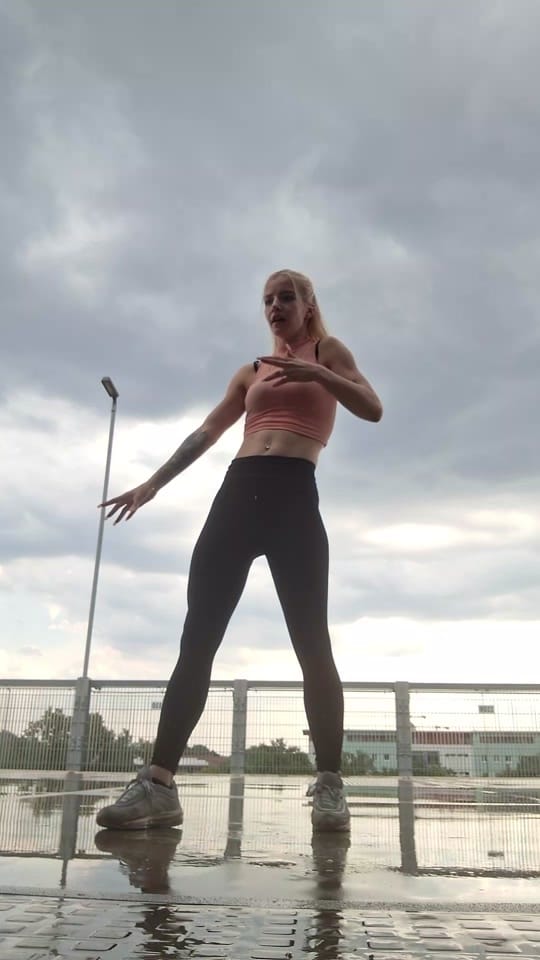 Post 10 by lara.dxl on TikTok (video)