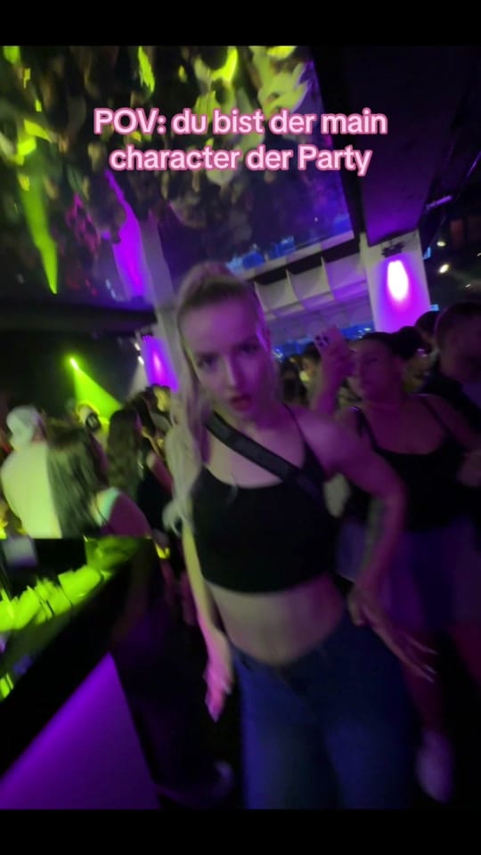 Post 8 by lara.dxl on TikTok (video)