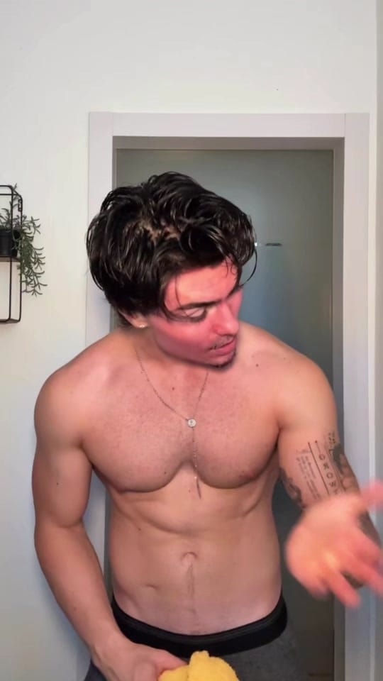Post 10 by Varo López on TikTok (video)
