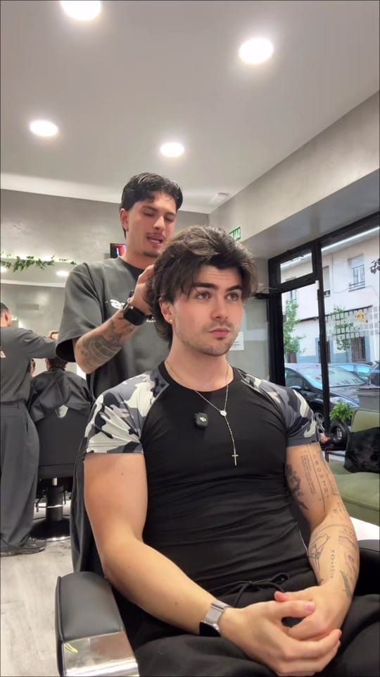 Post 4 by Varo López on TikTok (video)