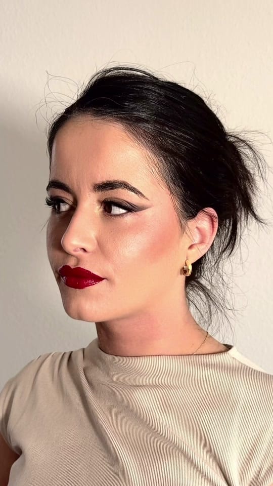 Post 10 by Rosa Villegas | Makeup Pro ✨🖤 on TikTok (video)