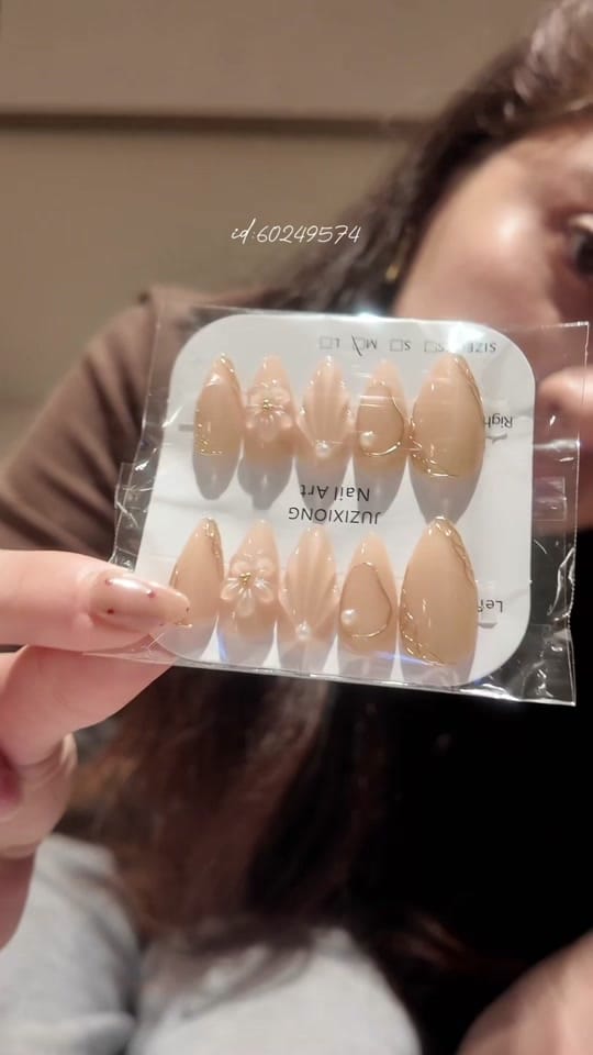 Post 8 by emyliduran on TikTok (video)