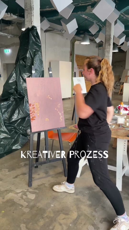 Post 1 by Vanessa Marscholek 👩🏼‍🎨 on TikTok (video)