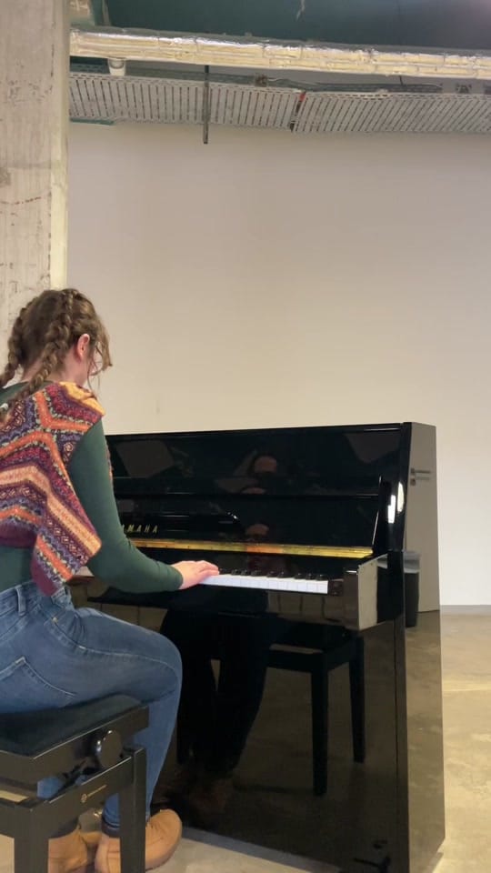 Post 7 by Vanessa Marscholek 👩🏼‍🎨 on TikTok (video)