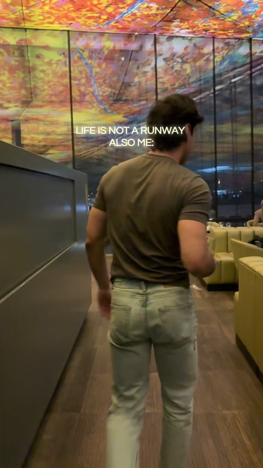 Post 10 by AlejandroUrdaneta on TikTok (video)