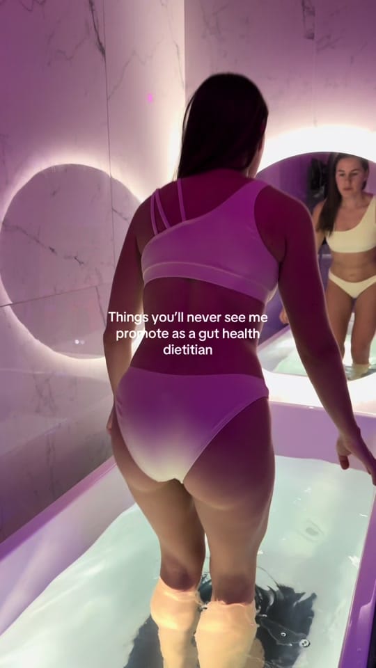 Post 6 by Nicole, Integrative Dietitian on TikTok (video)