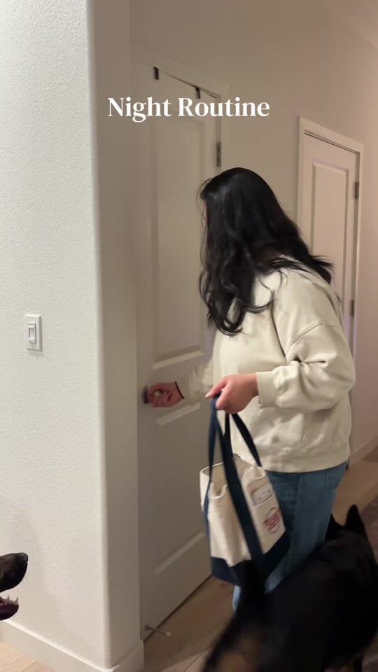 Post 2 by Nicole Mar on TikTok (video)
