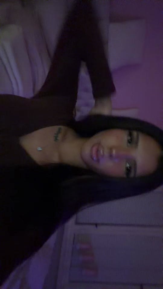 Post 2 by lauraaberlinoo on TikTok (video)