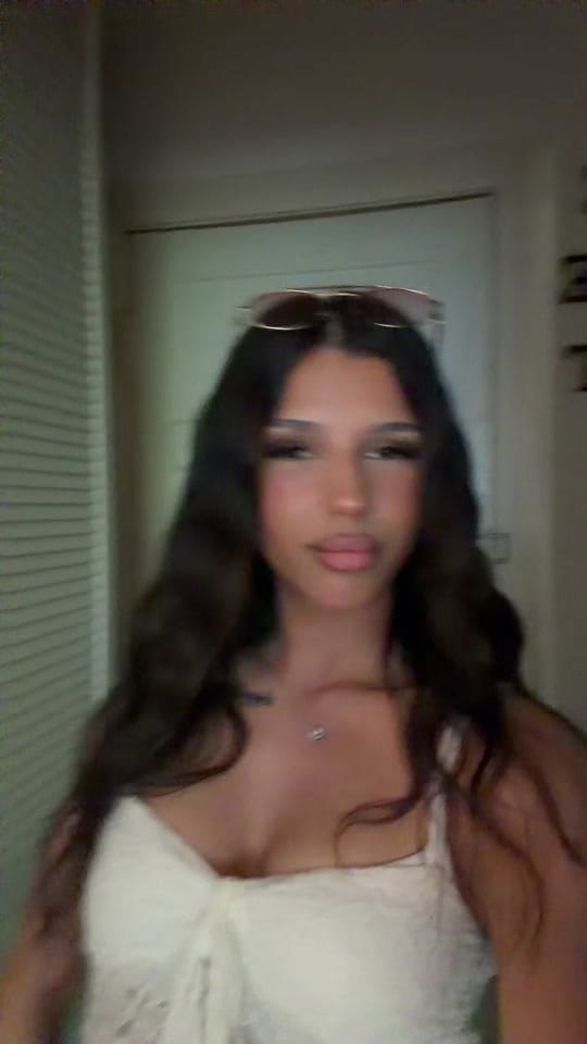 Post 5 by lauraaberlinoo on TikTok (video)