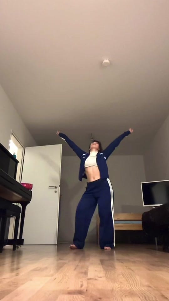 Post 2 by OXANA on TikTok (video)