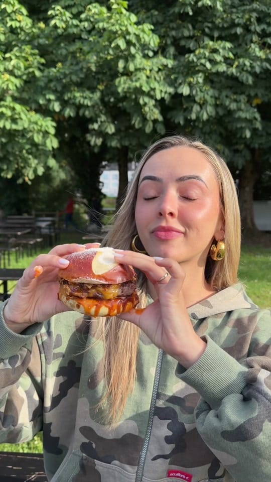 Post 2 by María Montaña on TikTok (video)
