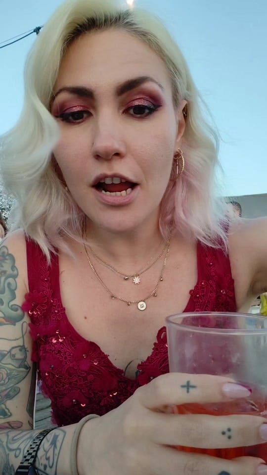 Post 1 by Tiziana on TikTok (video)