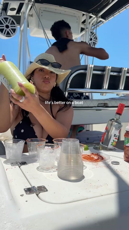 Post 9 by Stephanie Castro on TikTok (video)