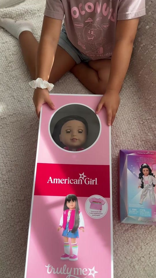 Post 3 by Stephanie Castro on TikTok (video)