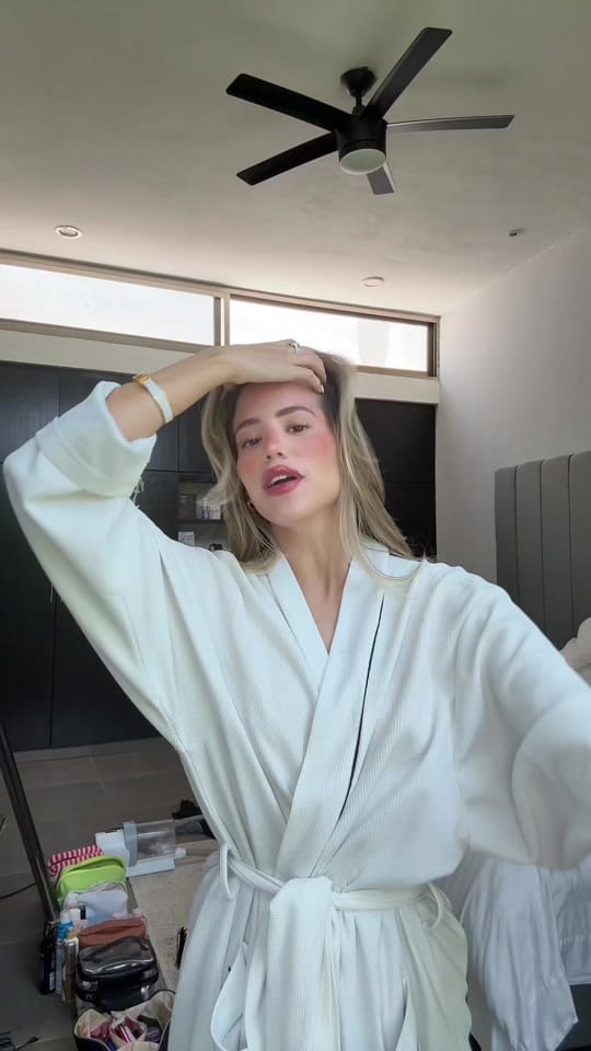 Post 2 by Barbara🤠 on TikTok (video)