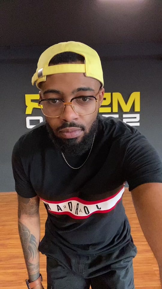 Post 4 by Moe Messenger on TikTok (video)