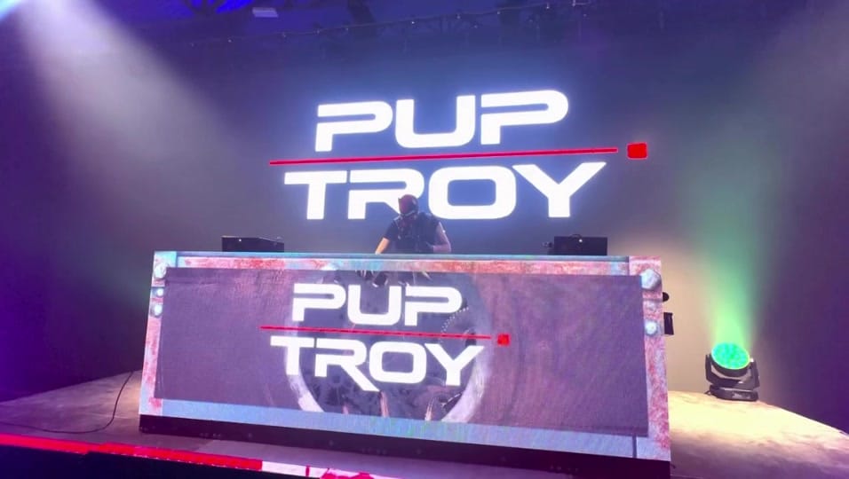 Post 2 by 🆃🆁🅾︎🆈 on TikTok (video)