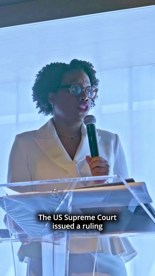 Post 10 by Lauren Underwood on TikTok (video)