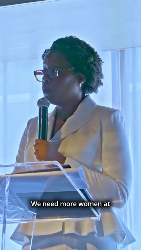 Post 4 by Lauren Underwood on TikTok (video)