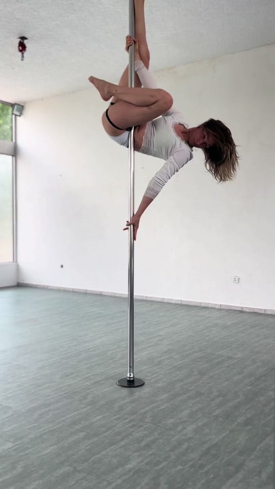 Post 5 by Malwina Joanna Marie on TikTok (video)