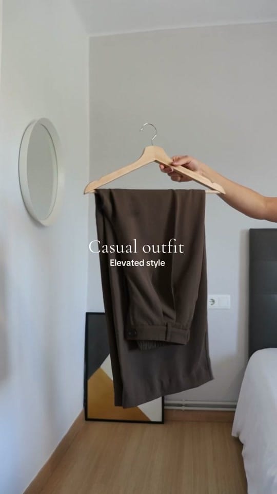 Post 9 by Karoline on TikTok (video)