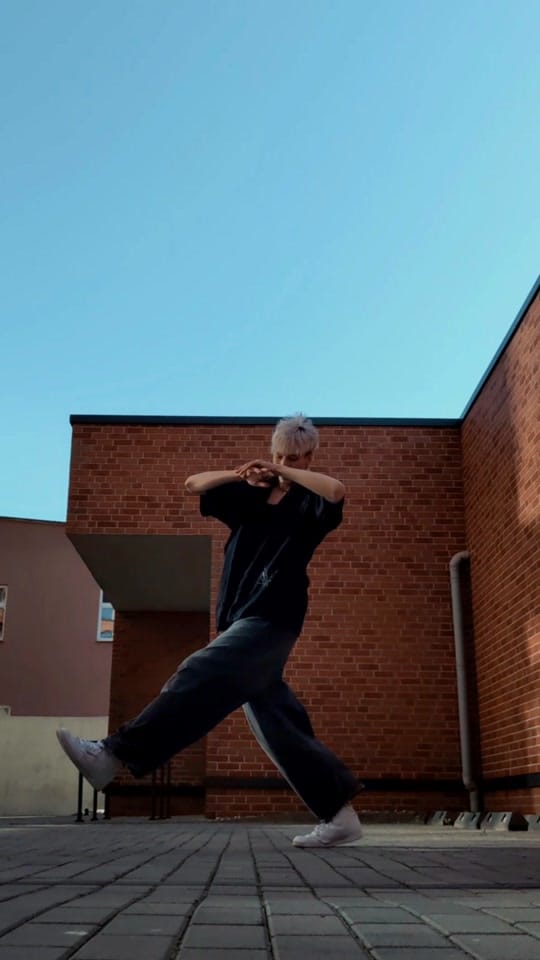 Post 3 by Electro Swing Thing on TikTok (video)