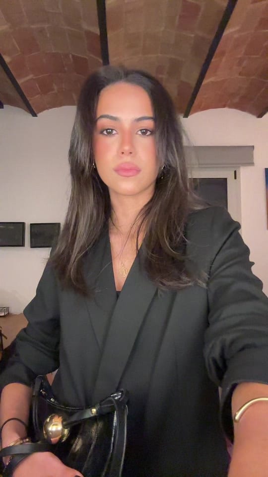 Post 8 by Alee Vega on TikTok (video)