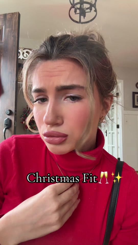 Post 2 by Eire Elizabeth 🎱🥂🐆🍒💄 on TikTok (video)