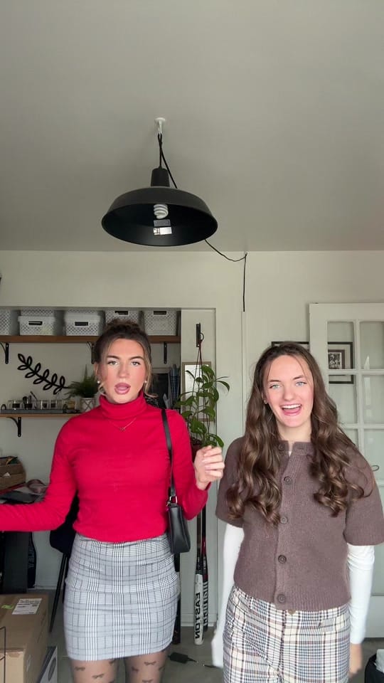 Post 1 by Eire Elizabeth 🎱🥂🐆🍒💄 on TikTok (video)