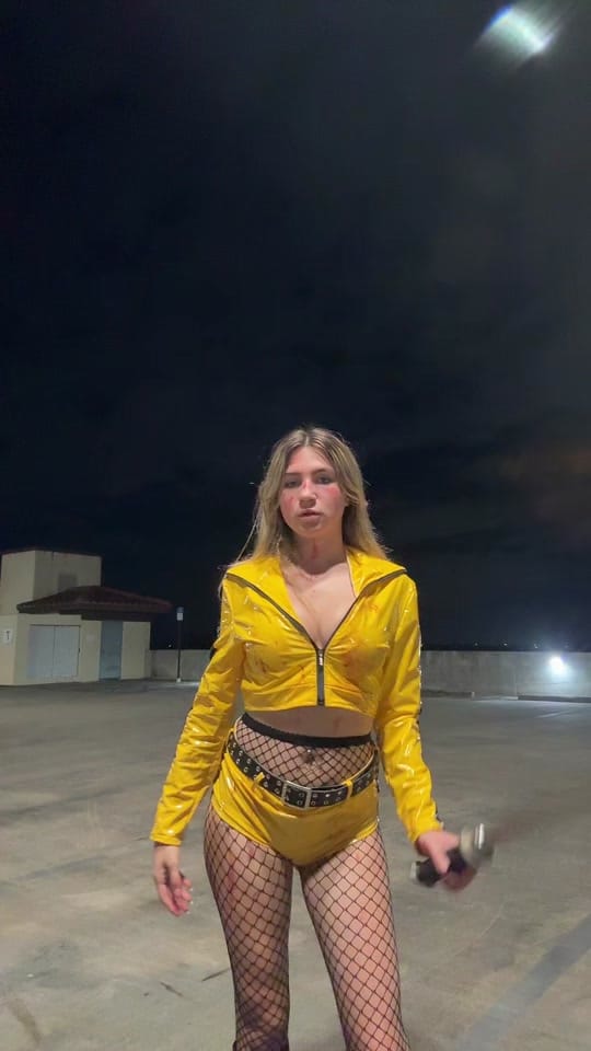 Post 8 by Eire Elizabeth 🎱🥂🐆🍒💄 on TikTok (video)