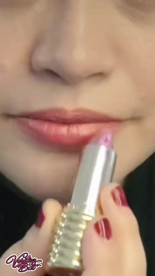 Post 7 by Verilizz Bat on TikTok (video)
