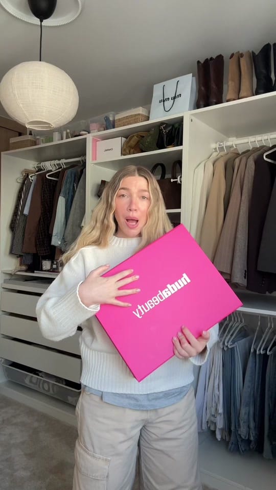 Post 2 by Marta Grande on TikTok (video)