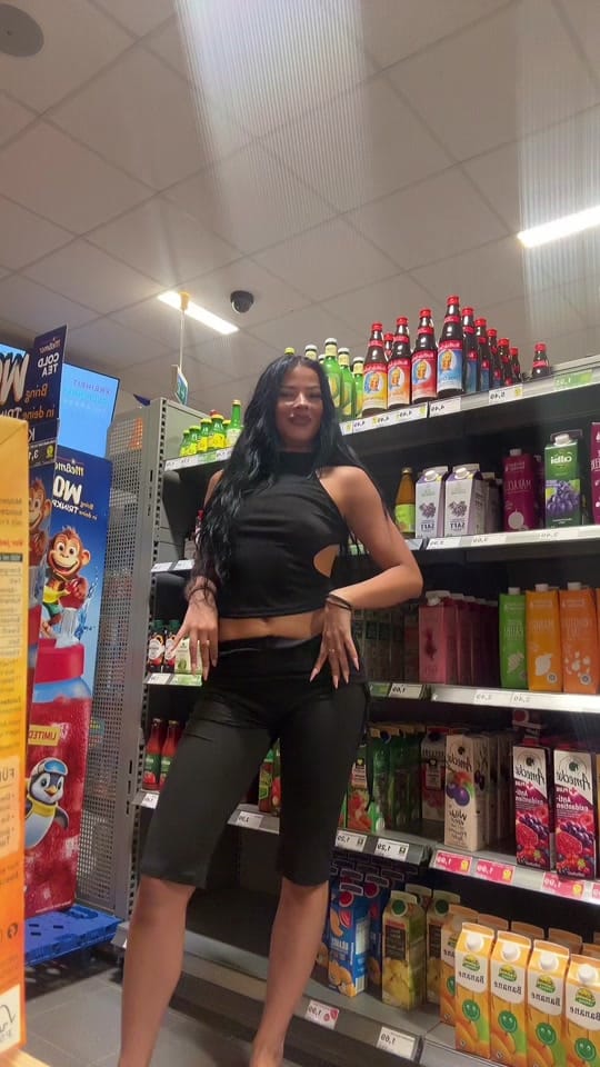 Post 6 by Nikola on TikTok (video)