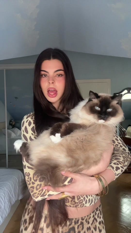 Post 1 by amavaras on TikTok (video)