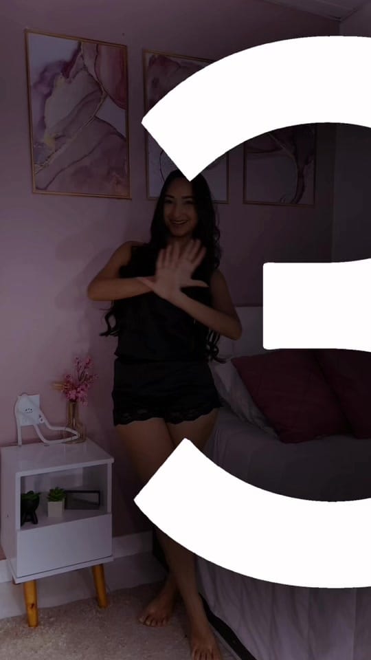 Post 2 by Milenna Vitoriaa on TikTok (video)