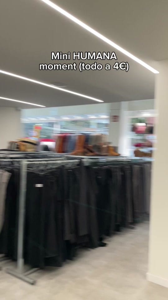 Post 1 by AdoquinCulture (lola) on TikTok (video)