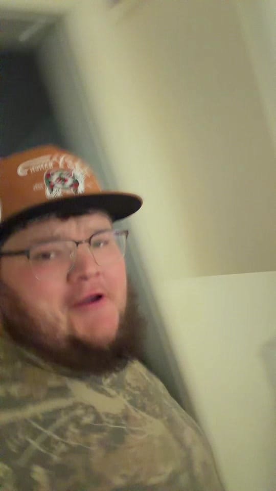 Post 2 by 🧡🐻Dustin vogelbacher🐻🧡 on TikTok (video)