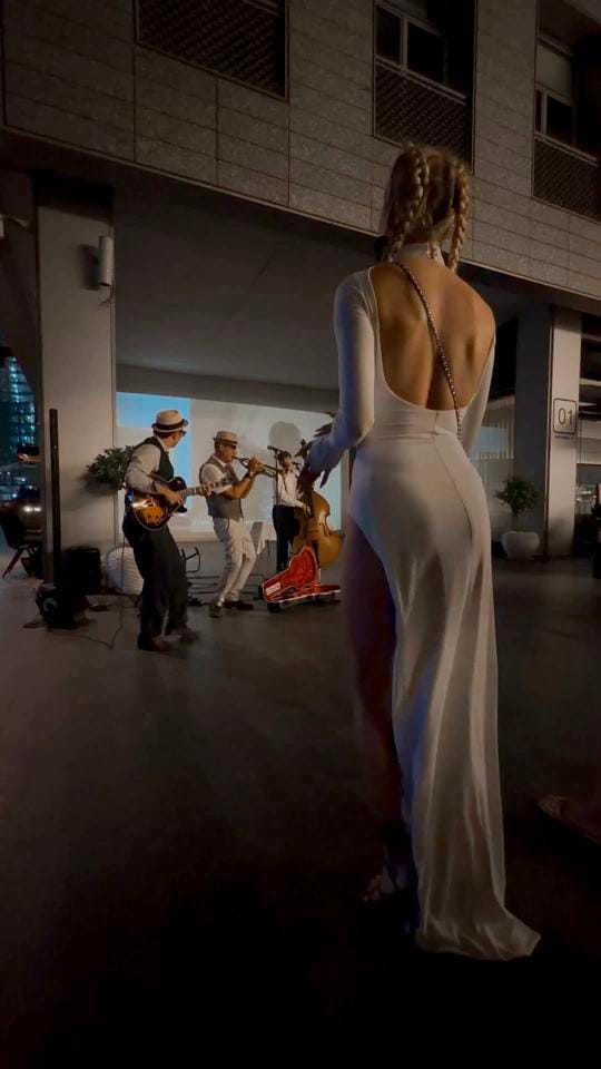 Post 8 by badina.peaches on TikTok (video)