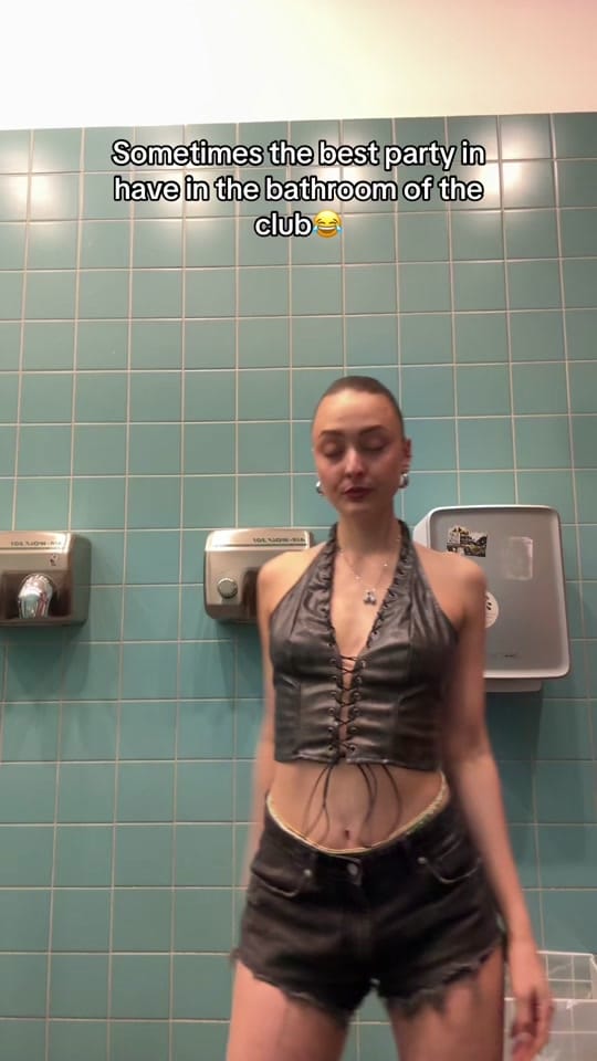 Post 10 by a.nastasia.danca on TikTok (video)