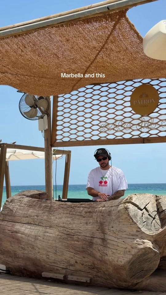 Post 6 by Nea | Mom in Marbella on TikTok (video)