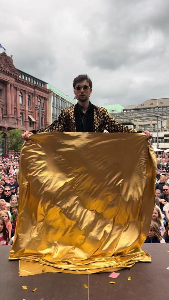 Post 5 by siegfriedandjoy on TikTok (video)