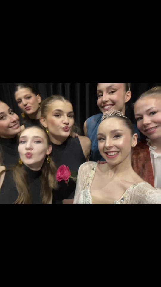 Post 2 by joana on TikTok (video)