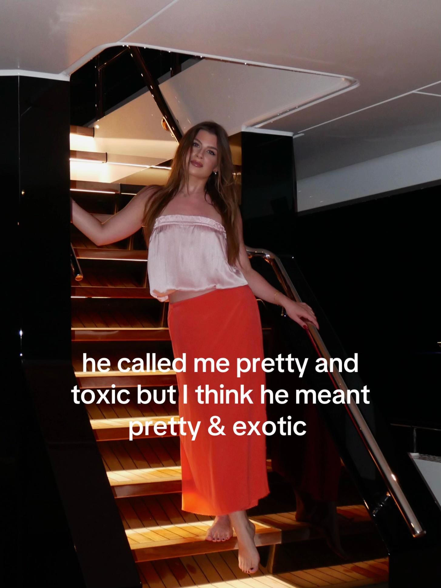 Post 6 by Alexandra Długołęcka on TikTok (video)
