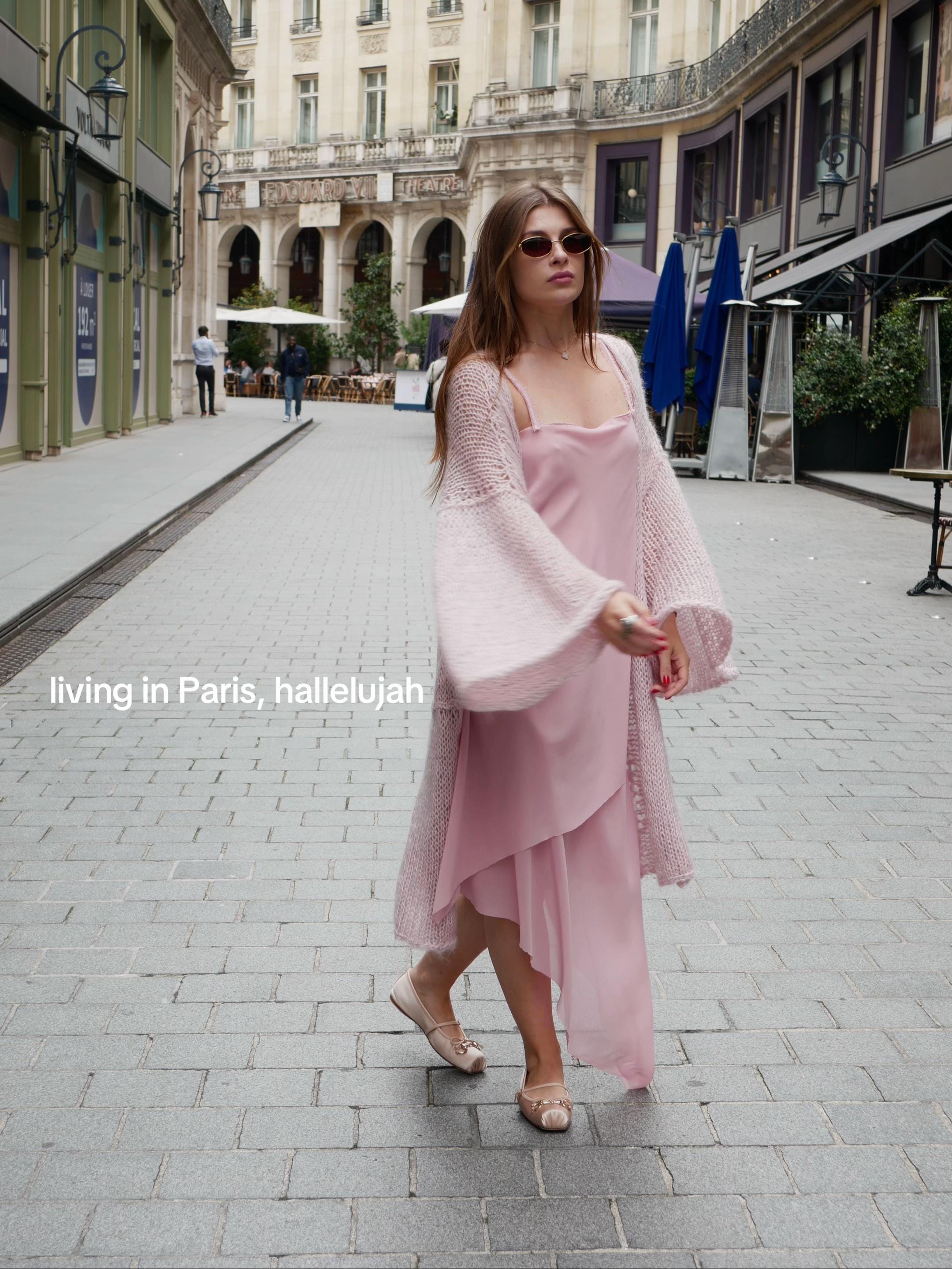Post 3 by Alexandra Długołęcka on TikTok (video)