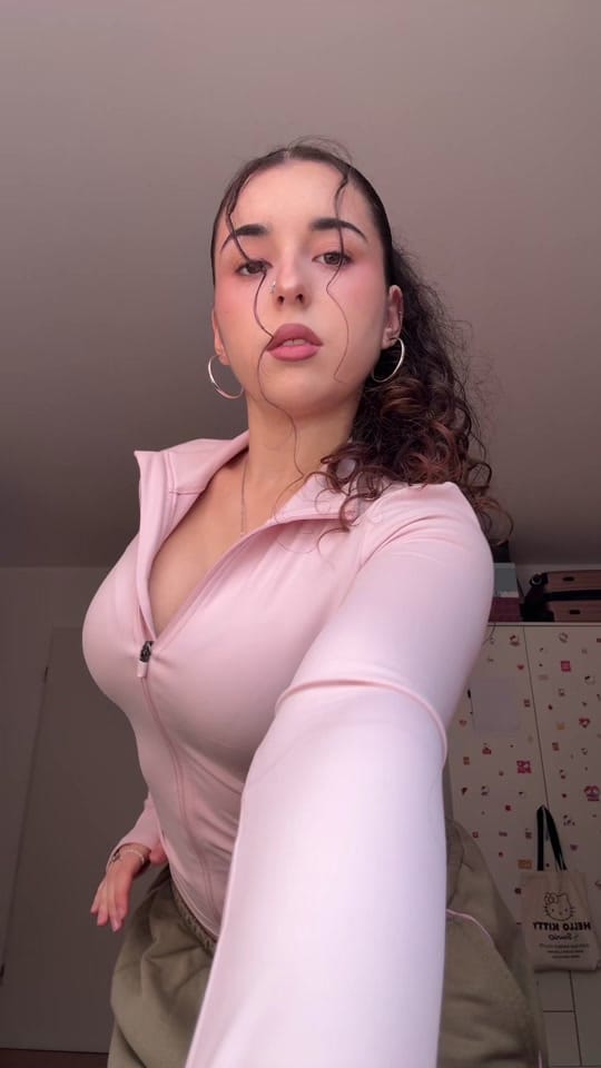 Post 10 by kelly<3 on TikTok (video)