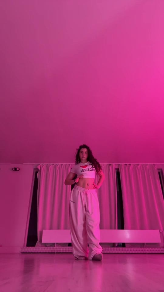 Post 8 by kelly<3 on TikTok (video)