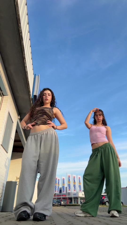 Post 5 by kelly<3 on TikTok (video)