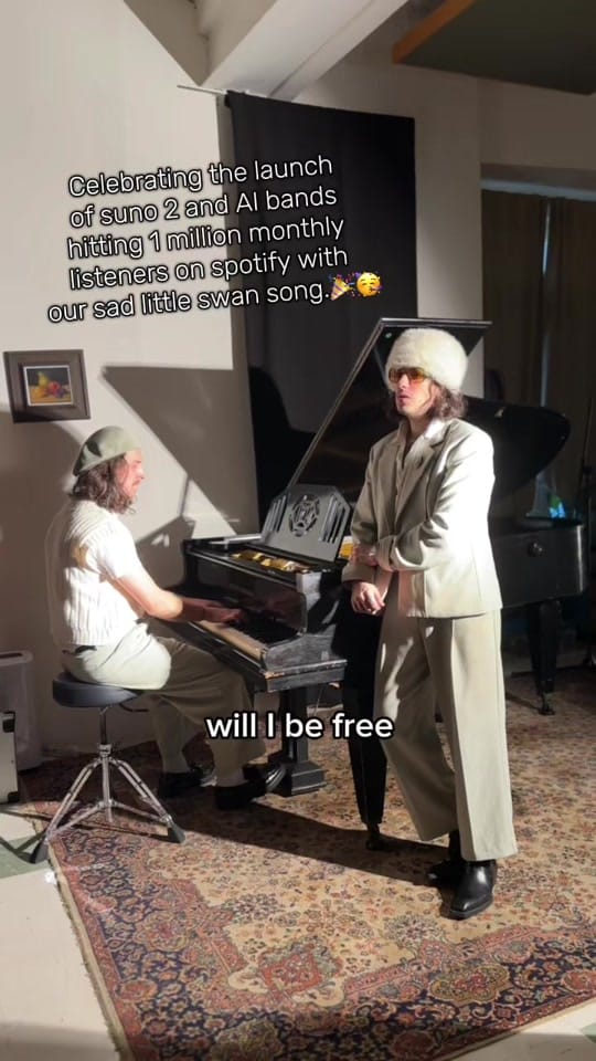 Post 7 by vianova.band on TikTok (video)
